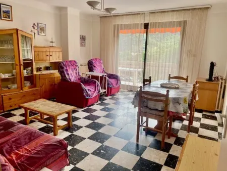 Location appartement à Amélie les Bains Palalda, Charmant F2 avec Garage, Terrasse et Véranda, à 500m du Centre et 600m des Cures à Amélie-les-Bains