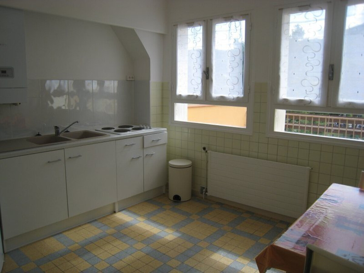 F2 avec 2 terrasses et parking à Amélie-les-Bains - Photo 4
