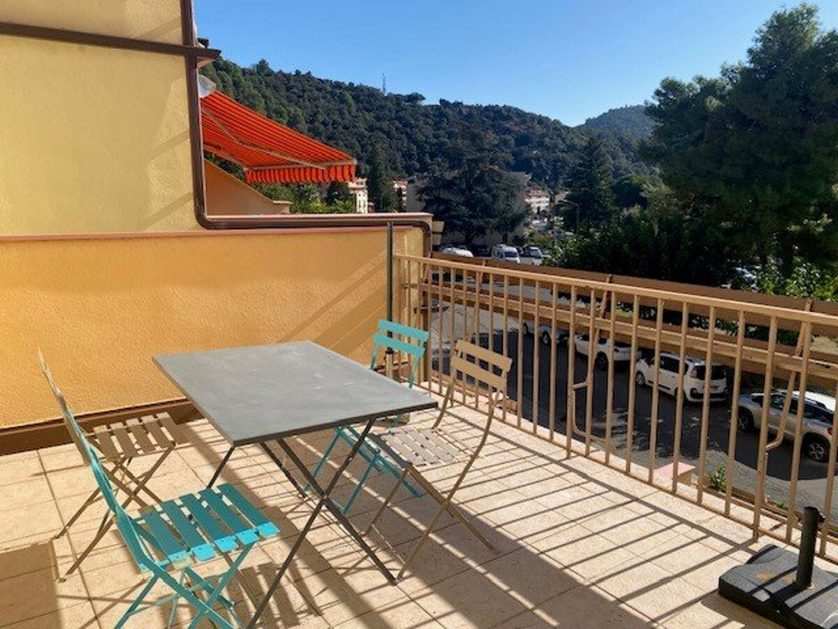 F2 avec 2 terrasses et parking à Amélie-les-Bains - Photo 5