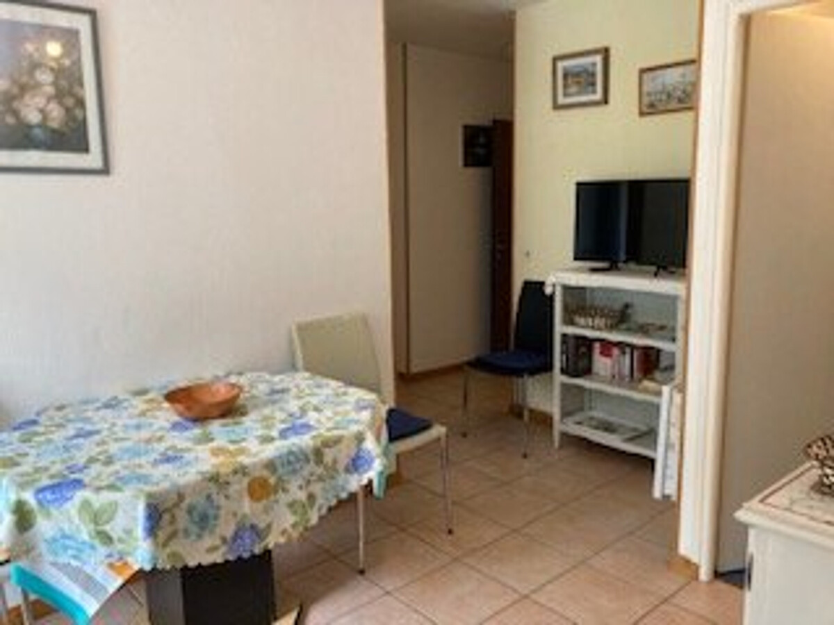 F2 28 m² avec loggia, parking et animaux admis - Photo 2