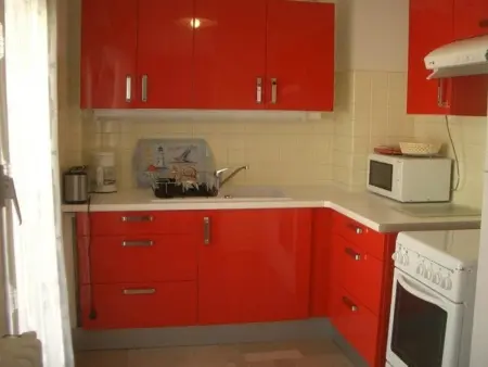 F2 climatisé 45m² avec balcon 15m², centre-ville Amélie-les-Bains : photo 2