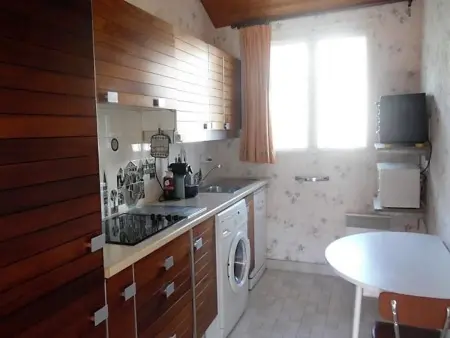 F2 climatisé 55m² avec terrasse 16m² et parking : photo 5