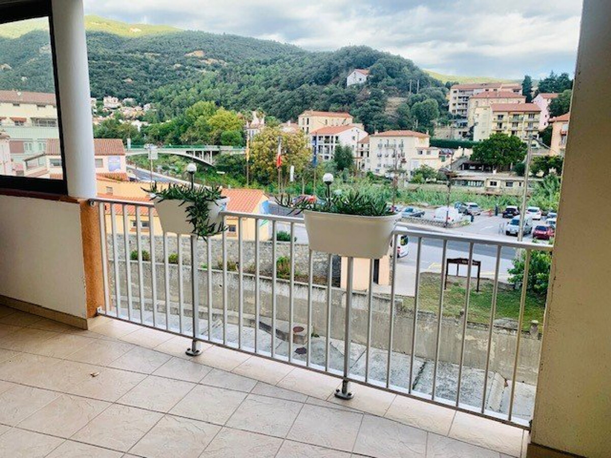 F2 terrasse 17m² avec clim et parking à Amélie-les-Bains - Photo 2