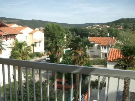 Charmant F1bis avec Balcon et Garage à 10min des Thermes - Amélie-les-Bains - Photo 3