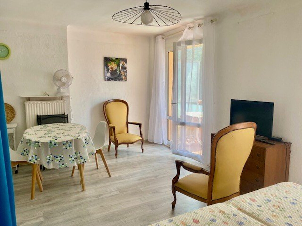 Studio 30m² balcon sud, parking, proche thermes - Photo 3