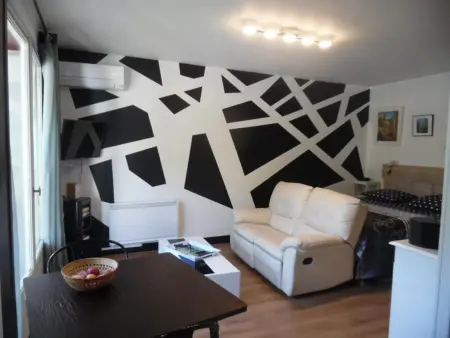 Studio 28 m² balcon équipé, clim, parking à Amélie-les-Bains : photo 3