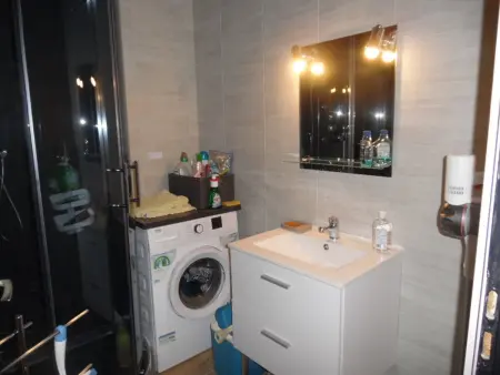Studio 28 m² balcon équipé, clim, parking à Amélie-les-Bains : photo 9