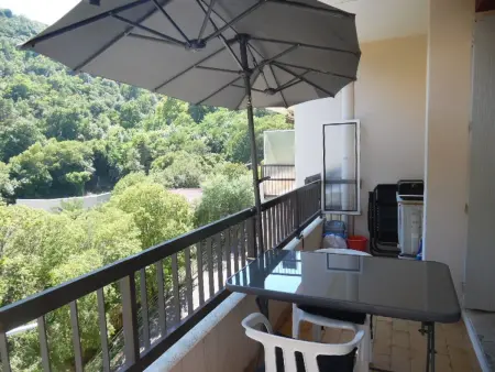 Studio 28 m² balcon équipé, clim, parking à Amélie-les-Bains : photo 10