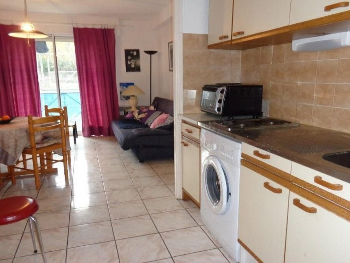 F2 balcon 40m² à 50m des Thermes d'Amélie-les-Bains - Photo 2
