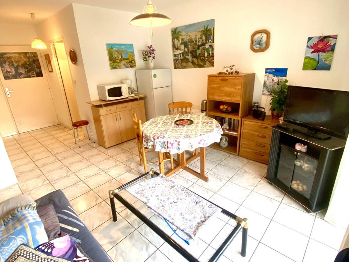F2 balcon 40m² à 50m des Thermes d'Amélie-les-Bains - Photo 6