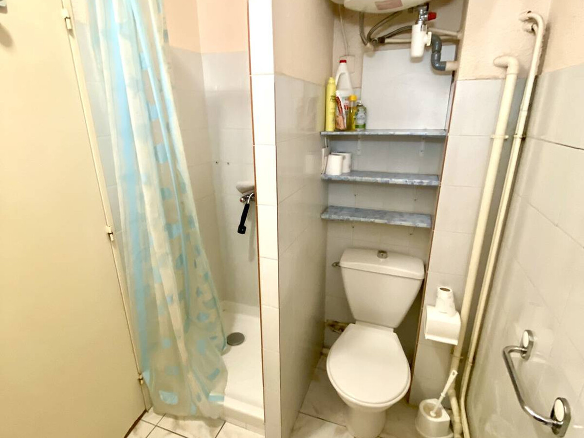F2 balcon 40m² à 50m des Thermes d'Amélie-les-Bains - Photo 9