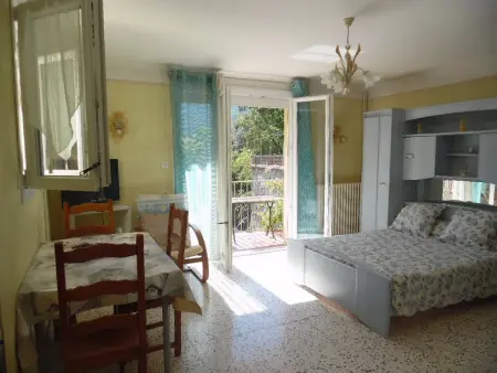Studio 29 m² balcon, 600 m des cures à Amélie-les-Bains : photo 3