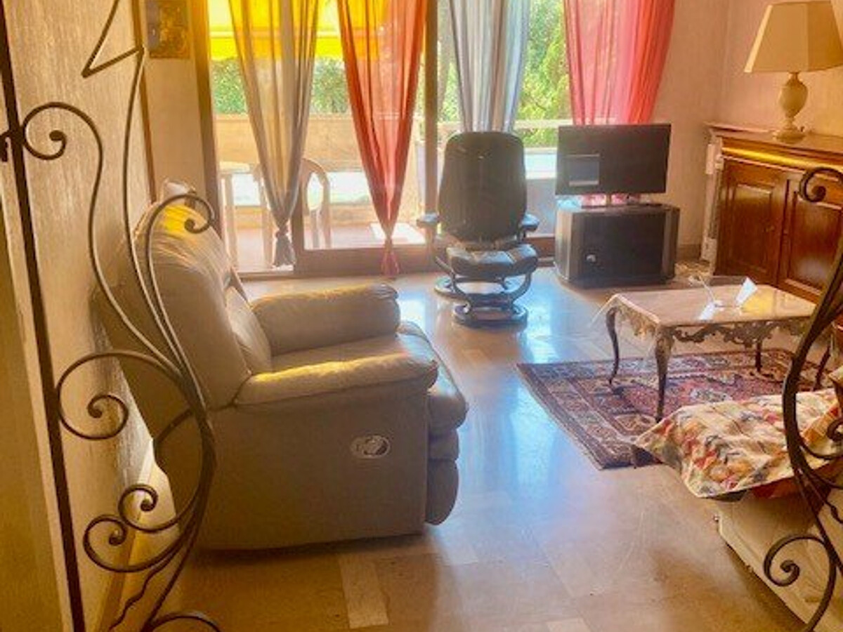F2 traversant 54 m² avec terrasse sud et parking - Photo 6