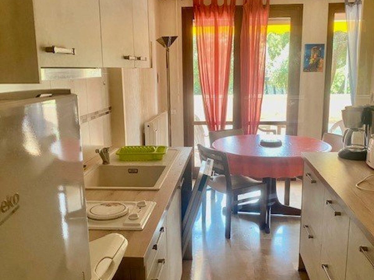 F2 traversant 54 m² avec terrasse sud et parking - Photo 11