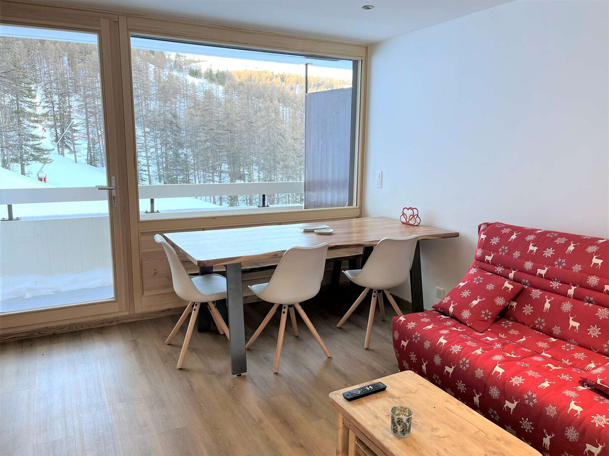 T2 cabine rénové 6 couchages, accès pistes à 20m, Vars - Photo 2