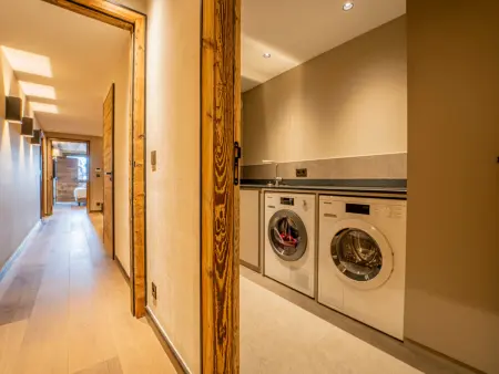 Duplex 5 chambres aux Allues avec conciergerie 5* : photo 13