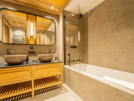 Duplex 5 chambres aux Allues avec conciergerie 5* : photo 20