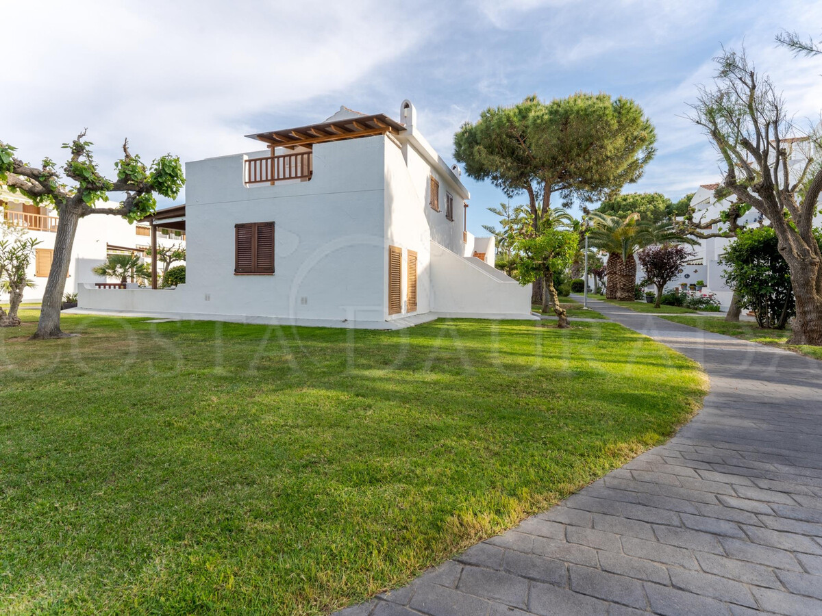 Appartement 6 pers. rez-de-chaussée, terrasse & piscine à La Pineda - Photo 1