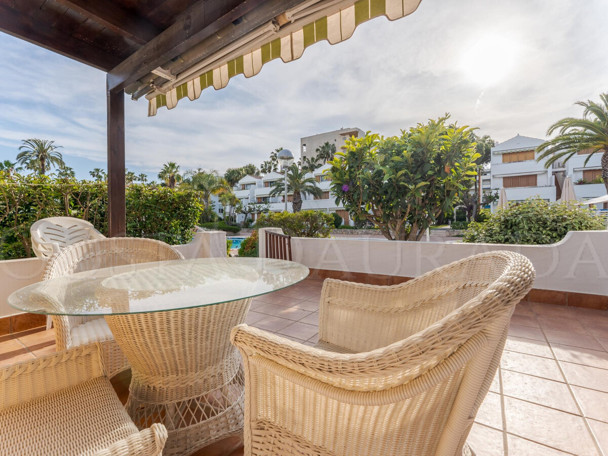 Appartement 6 pers. rez-de-chaussée, terrasse & piscine à La Pineda - Photo 11