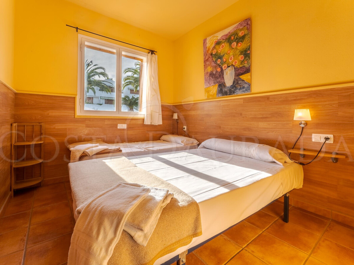Appartement 6 pers. rez-de-chaussée, terrasse & piscine à La Pineda - Photo 12