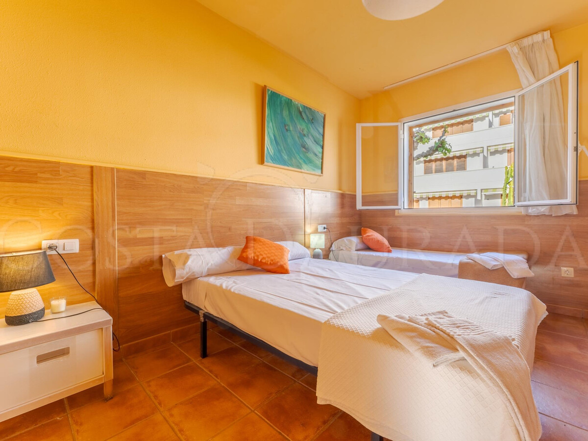 Appartement 6 pers. rez-de-chaussée, terrasse & piscine à La Pineda - Photo 16