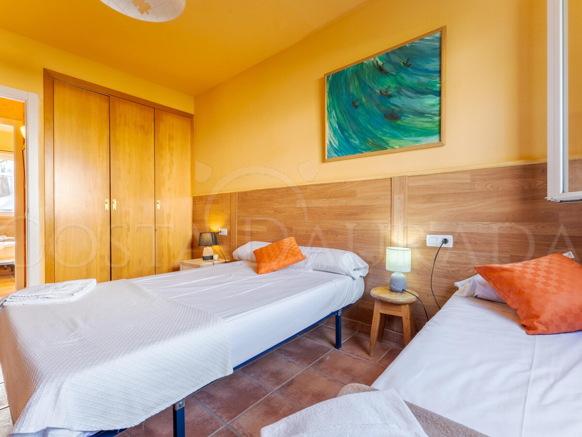 Appartement 6 pers. rez-de-chaussée, terrasse & piscine à La Pineda - Photo 18