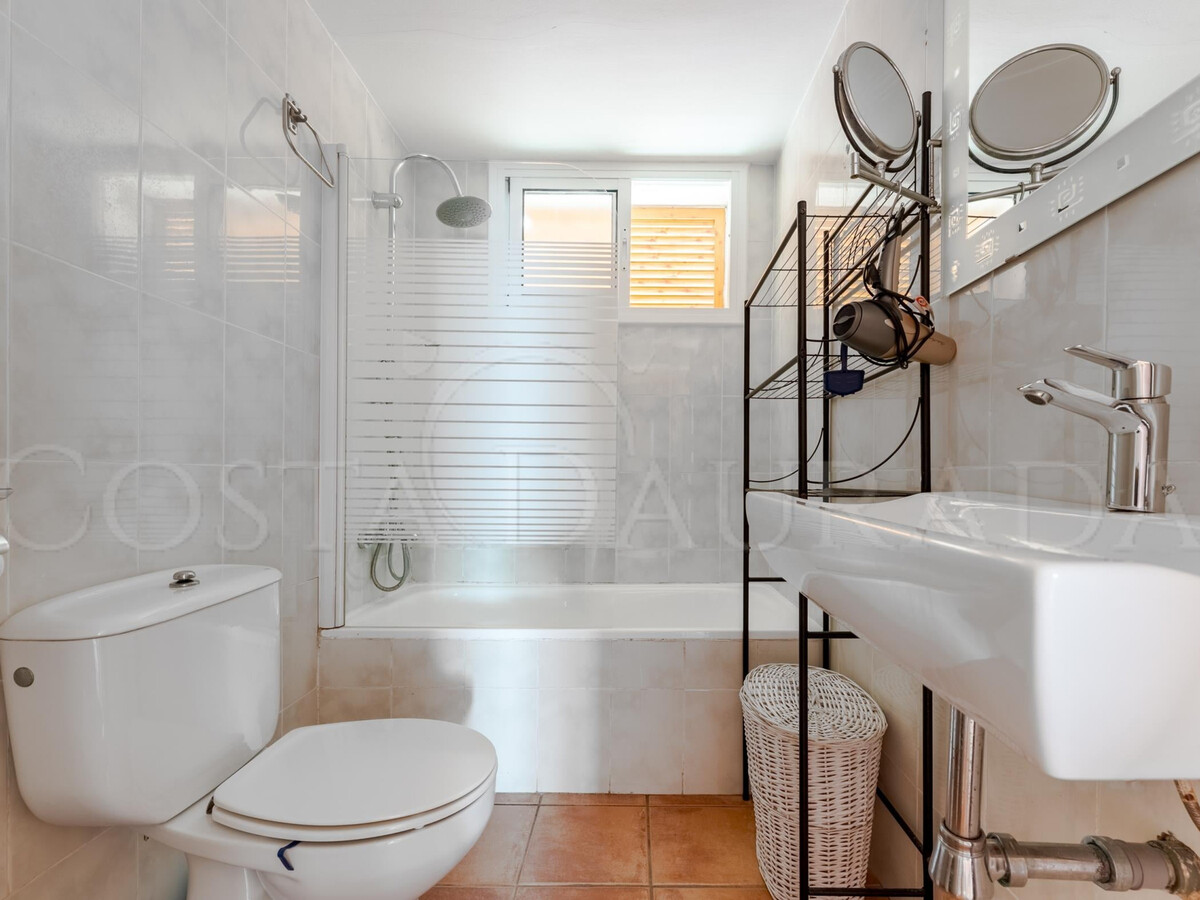 Appartement 6 pers. rez-de-chaussée, terrasse & piscine à La Pineda - Photo 20