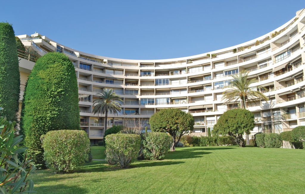 Appartement 70 m² à Cannes, balcon face jardin, proche plage - Photo 4