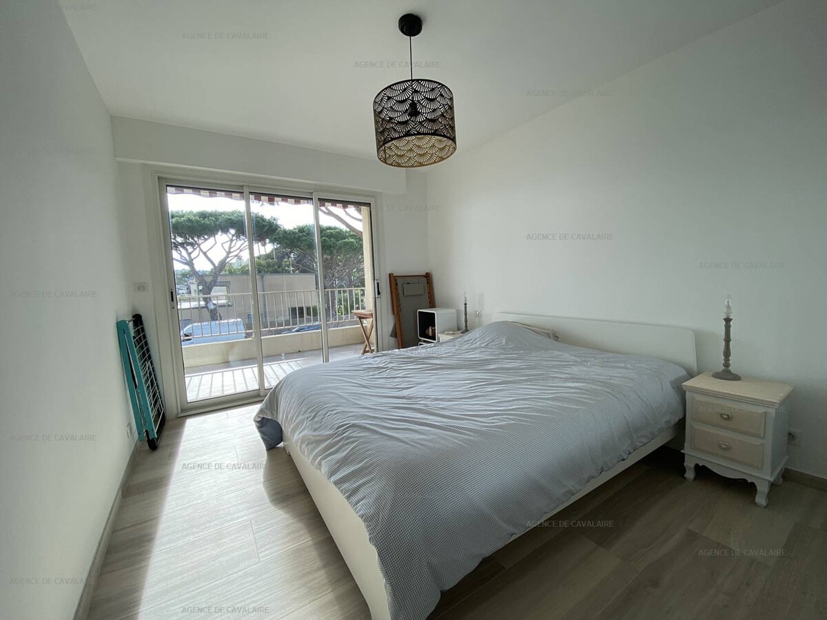 Appartement rénové front de mer, terrasse 15m² à Cavalaire - Photo 12