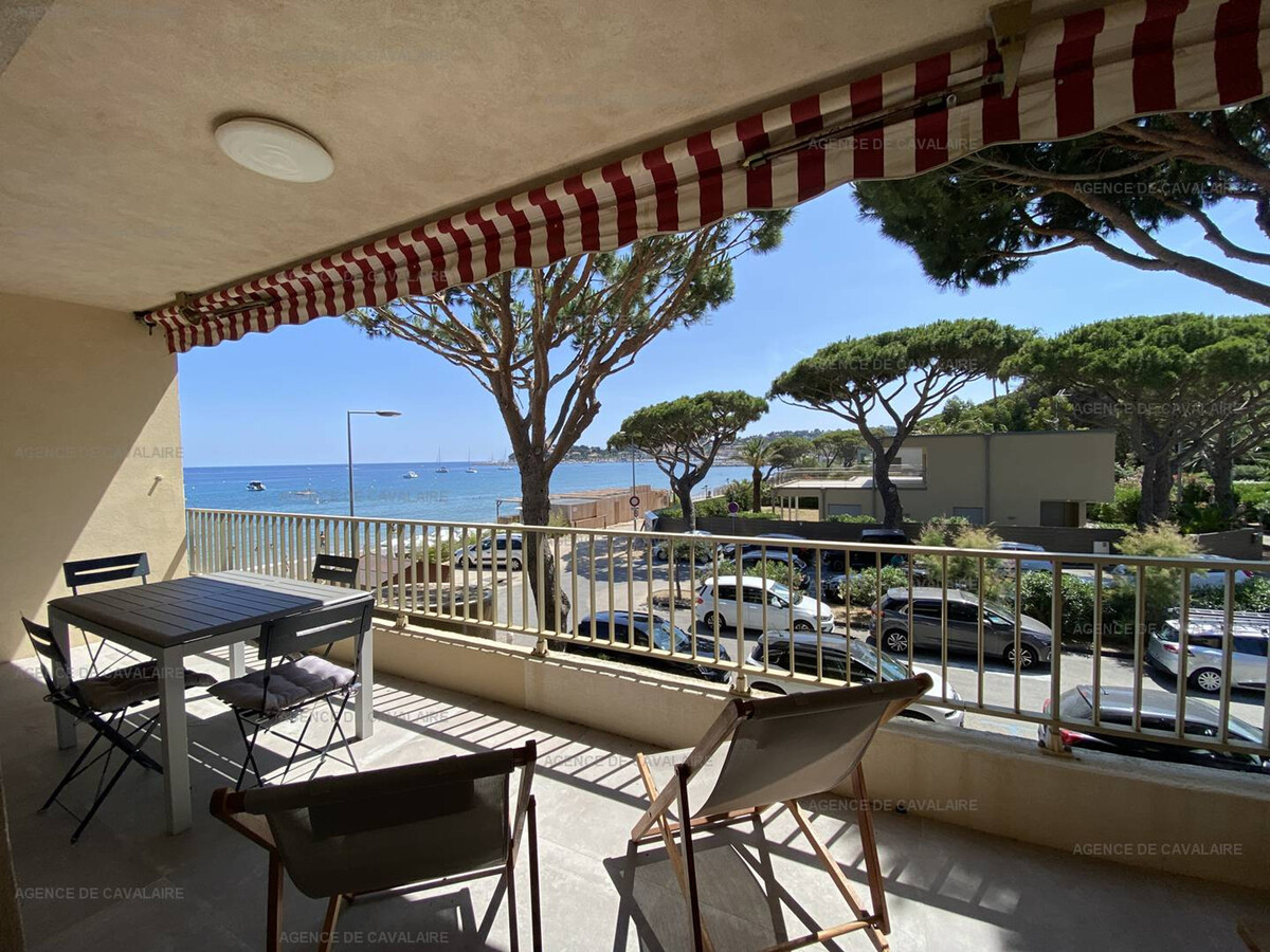 Appartement rénové front de mer, terrasse 15m² à Cavalaire - Photo 17
