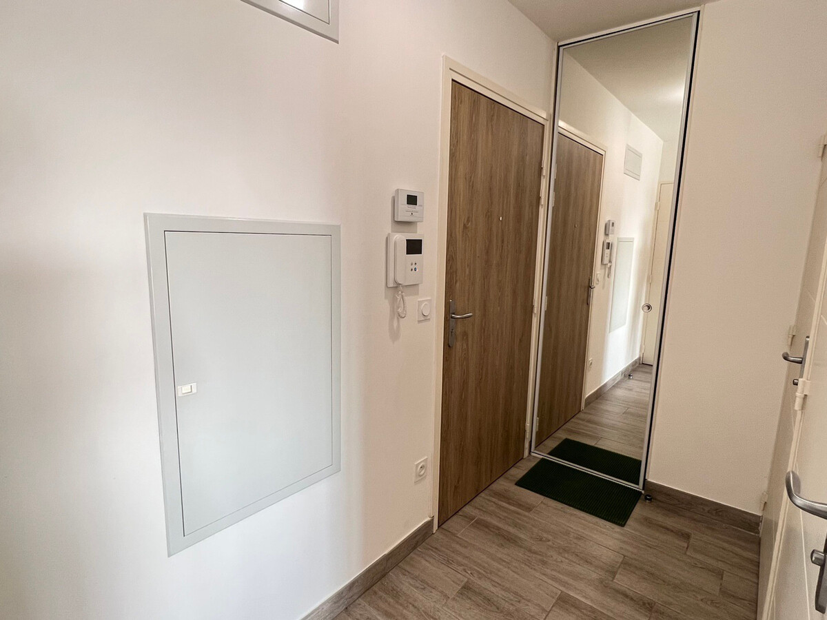 T2 moderne 47 m² avec balcon sud et garage à Aix-les-Bains - Photo 8