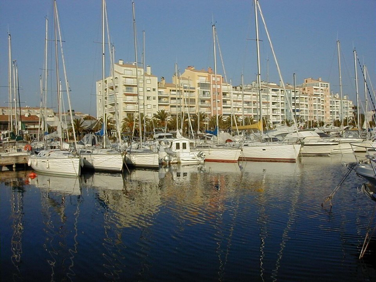 Studio face au port de plaisance avec loggia à Hyères - Photo 7