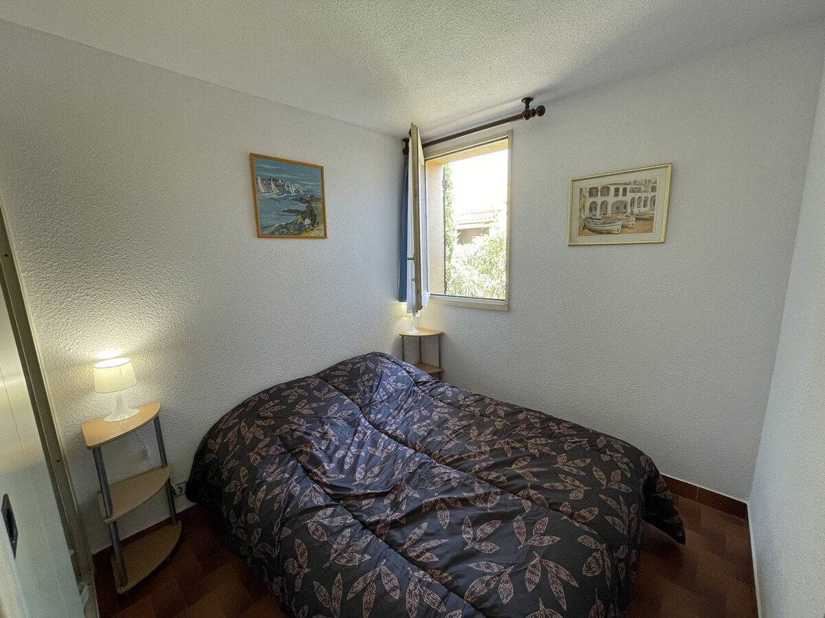 T3 climatisé avec terrasse 20m² et vue marina - Photo 10