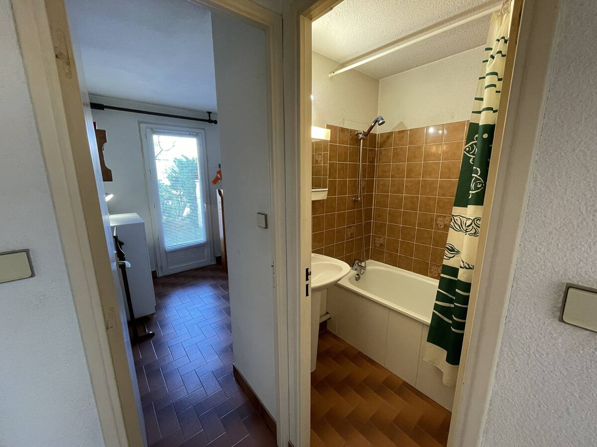 T3 climatisé avec terrasse 20m² et vue marina - Photo 14