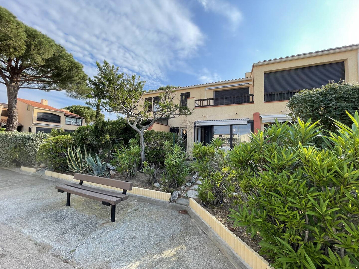 T3 climatisé avec terrasse 20m² et vue marina - Photo 18