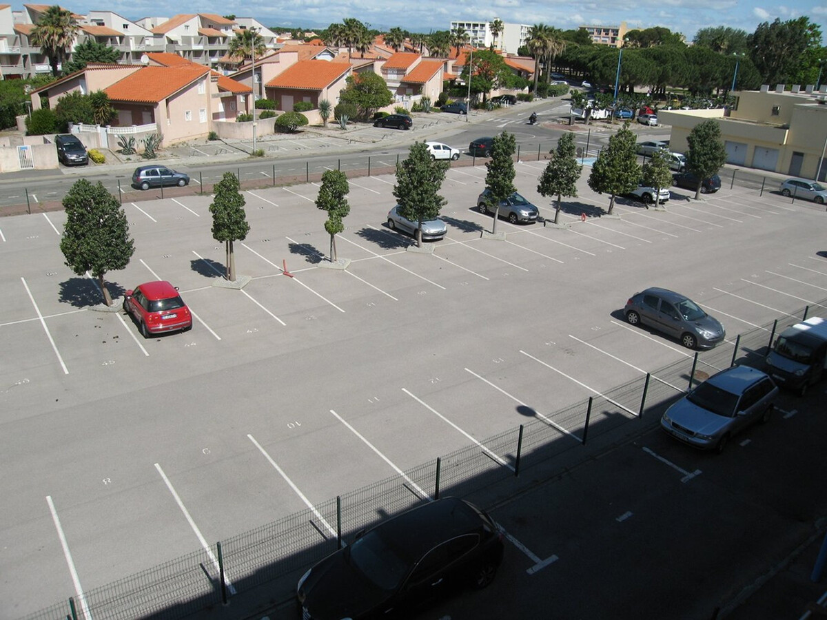 Studio climatisé face au port avec vue mer à Saint-Cyprien - Photo 15