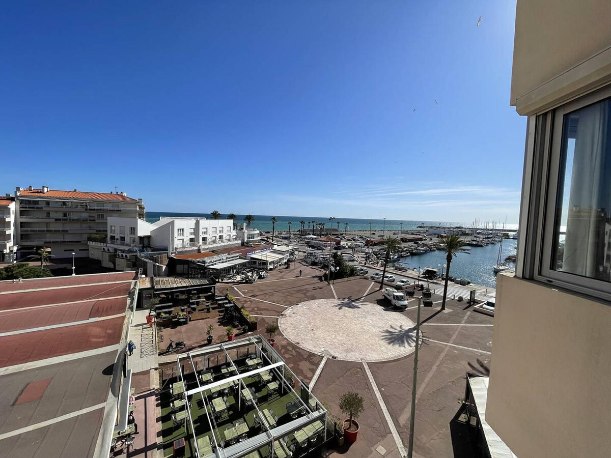 T2 cabine avec parking au Port de Saint-Cyprien - Photo 13