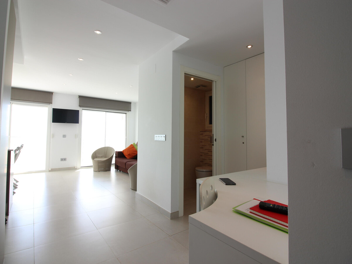 Appartement design face à la plage à Roses, terrasse panoramique - Photo 11
