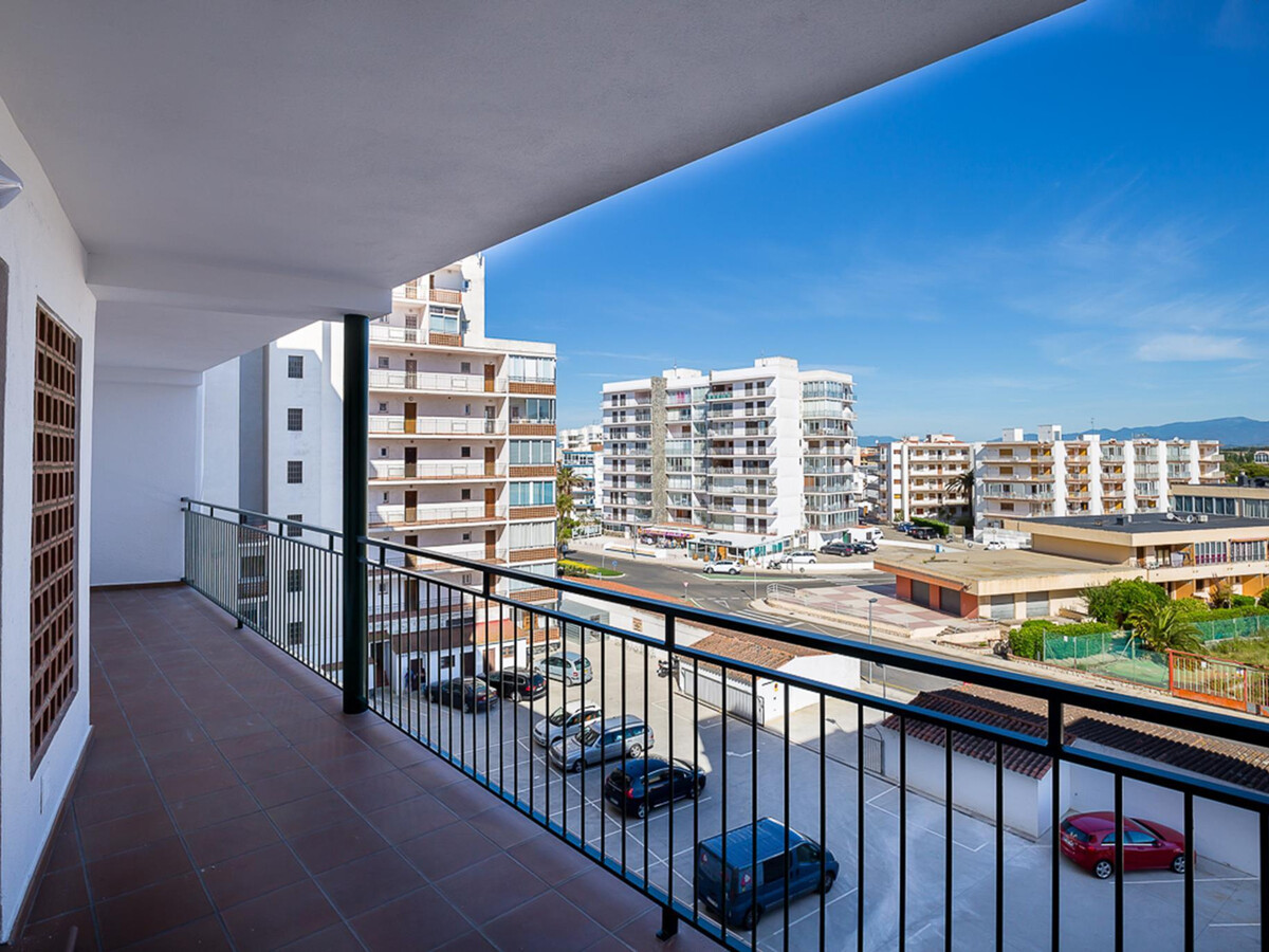 Appartement design face à la plage à Roses, terrasse panoramique - Photo 21