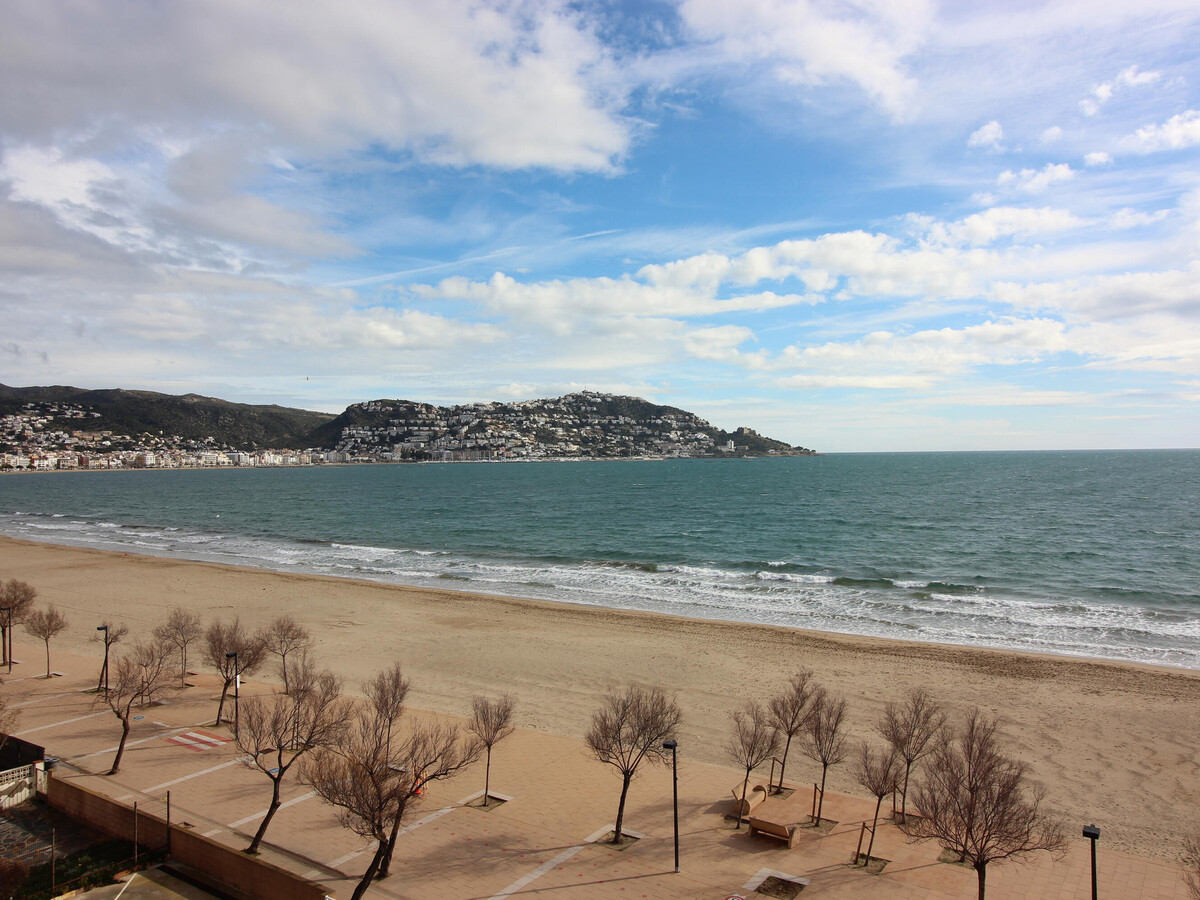 Appartement design face à la plage à Roses, terrasse panoramique - Photo 31