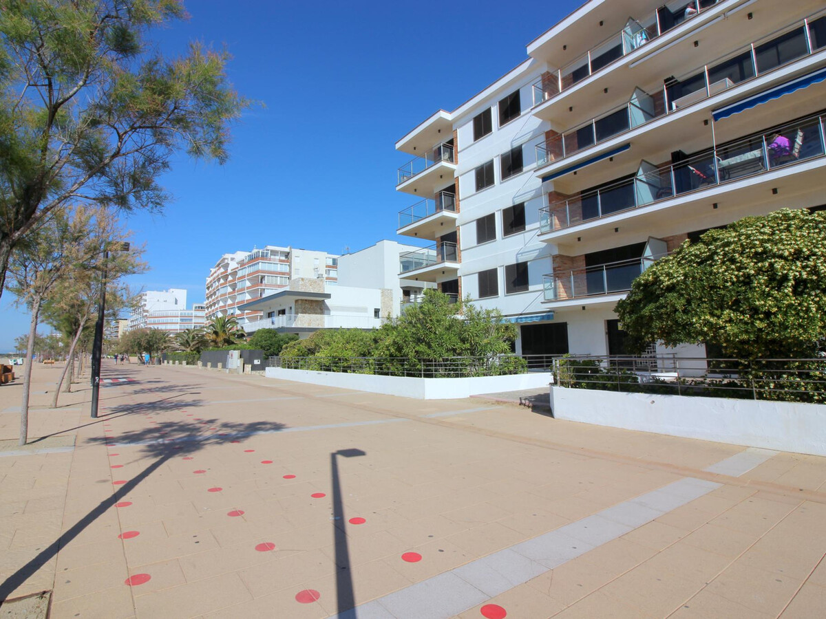 Appartement 1ère ligne mer, terrasse et parking à Roses - Photo 15