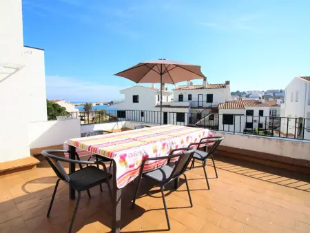 Location appartement à Llançà, Penthouse lumineux avec grandes terrasses proche plage - 2 chambres, parking, WIFI et BBQ