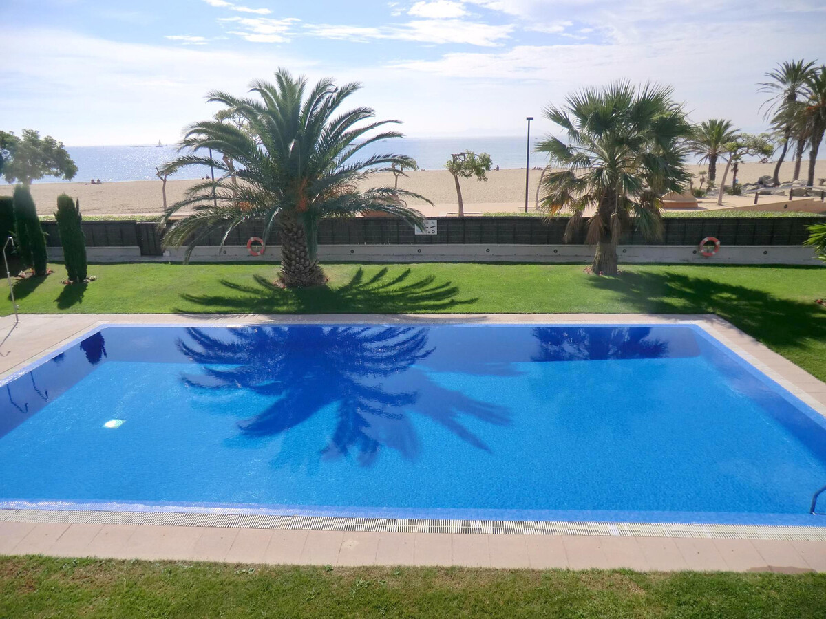 Appartement 1ère ligne de mer à Roses, terrasse vue mer - Photo 13