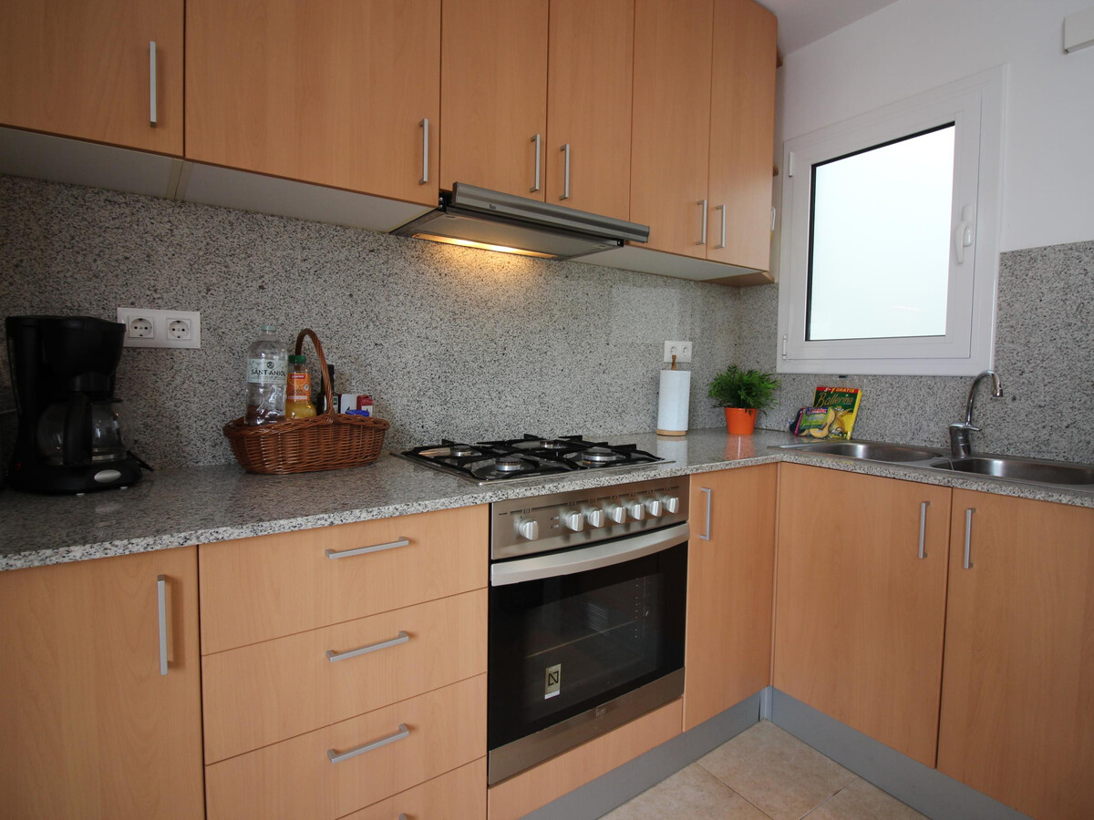 Appartement 6 pers. centre Roses, terrasse solarium - Photo 3