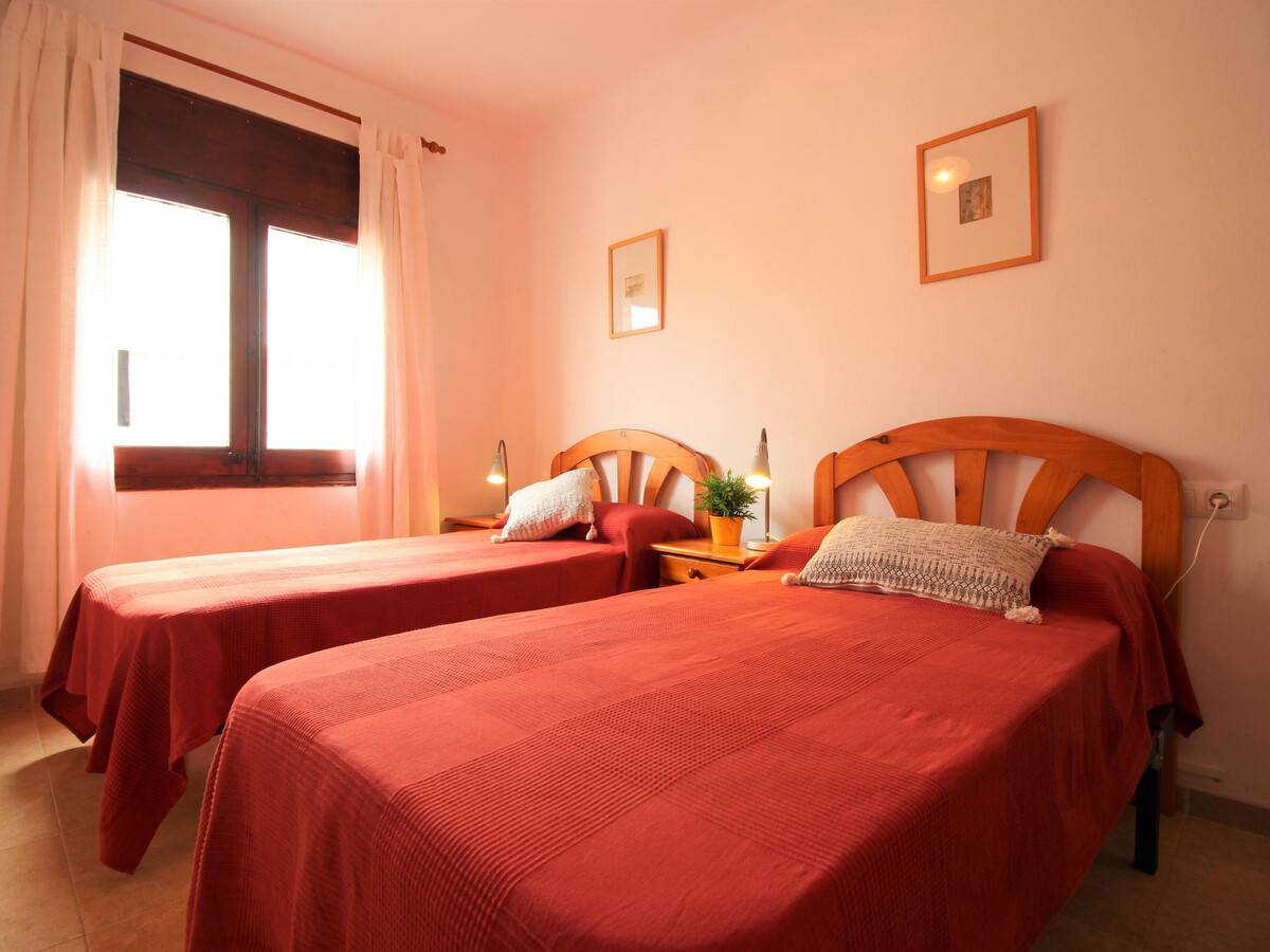 Appartement 6 pers. centre Roses, terrasse solarium - Photo 9