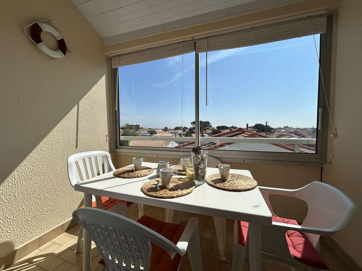 Studio mezzanine balcon fermé, 200m plage à Saint-Hilaire-de-Riez - Photo 1
