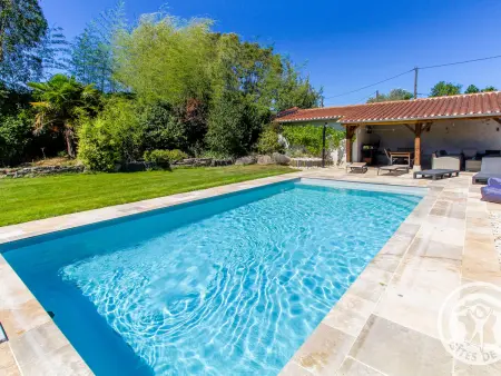 Roulotte climatisée avec piscine à Lys-Haut-Layon : photo 5
