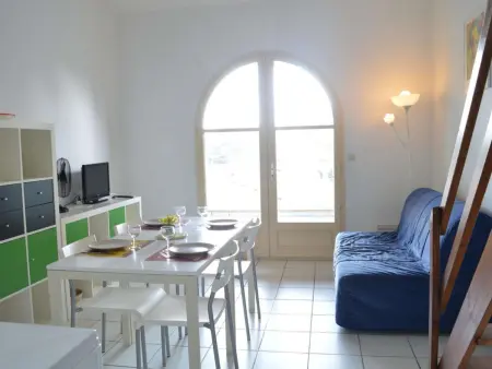 Appartement avec terrasse couverte et piscine à Saint-Raphaël : photo 3