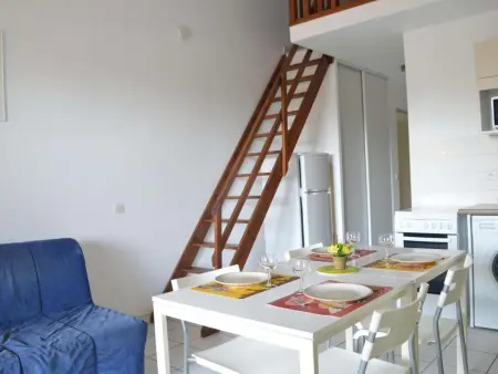 Appartement avec terrasse couverte et piscine à Saint-Raphaël : photo 5
