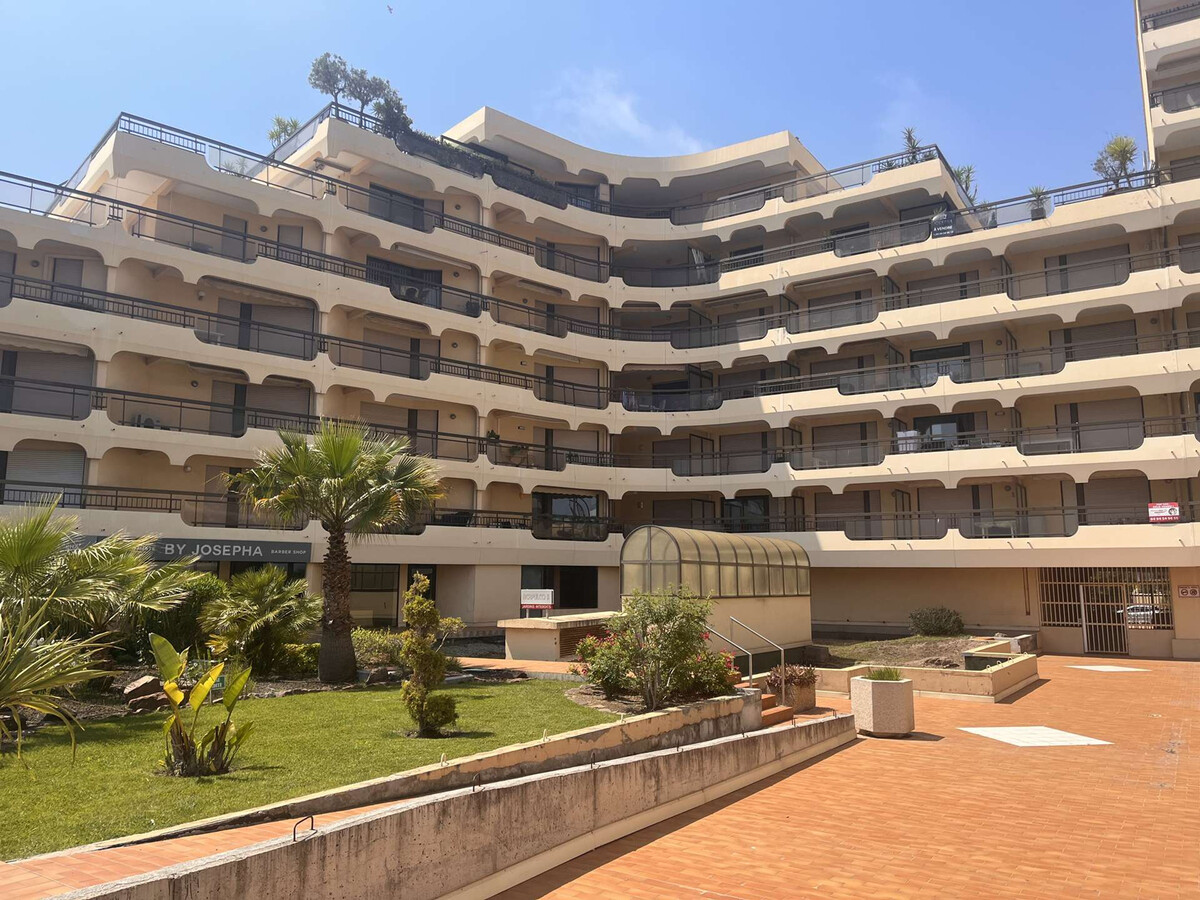 Studio cabine vue mer à Fréjus, 200 m de Port - Photo 17